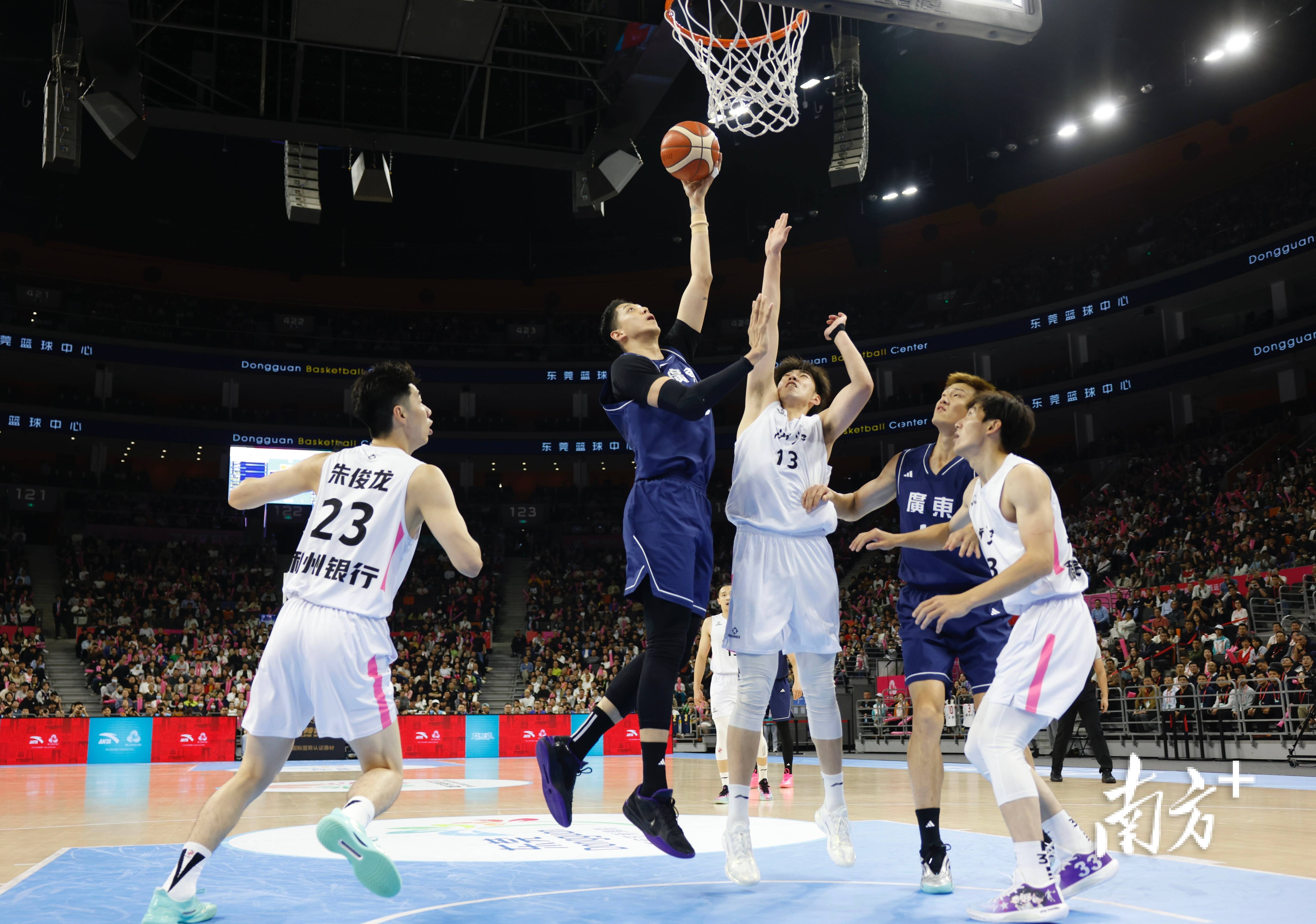 两会现场｜国家体育总局：丰富赛事供给 筑牢体育产业发展基础