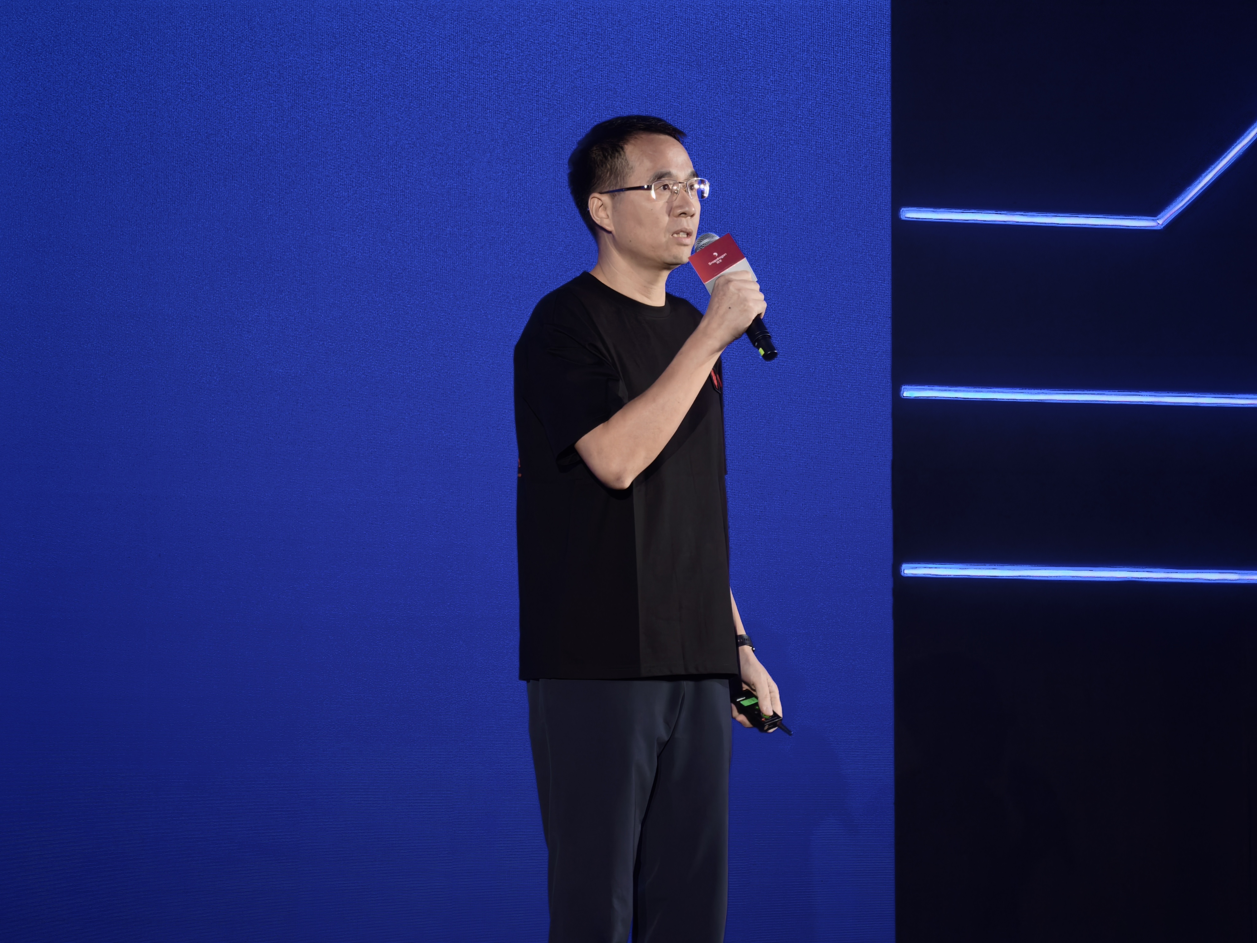 AI成家电标配 头部企业竞逐主动智能赛道